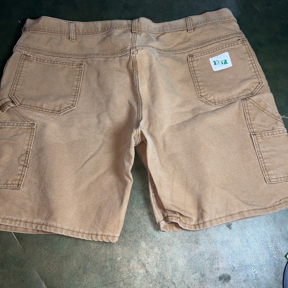 Men's Key Canvas Cargo Shorts Size 46  8" Inseam Pockets Tan